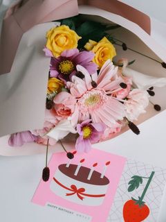 10月の誕生花は「ガーベラ」、「バラ」、「カラー」など