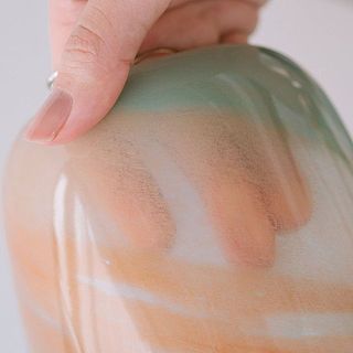 和紙のような、少し掠れたような色づき方がとっても素敵。