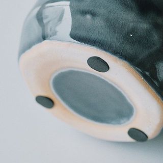 底面にはクッションが貼ってあります。
