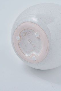 底面にはCLAYのロゴ。