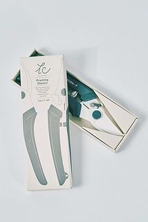 専用の箱に入れてお届けします。