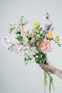 春のお花畑で摘んだようなナチュラルさがかわいい🌱