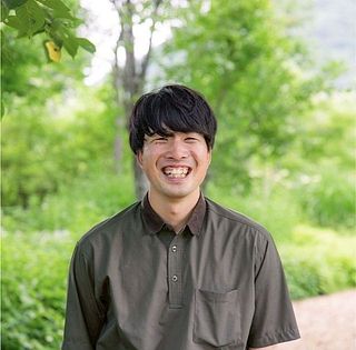 生産者の竹内勇樹さん。2025年のJA信州うえだのぶどう品評会で見事受賞したそうです🎖️